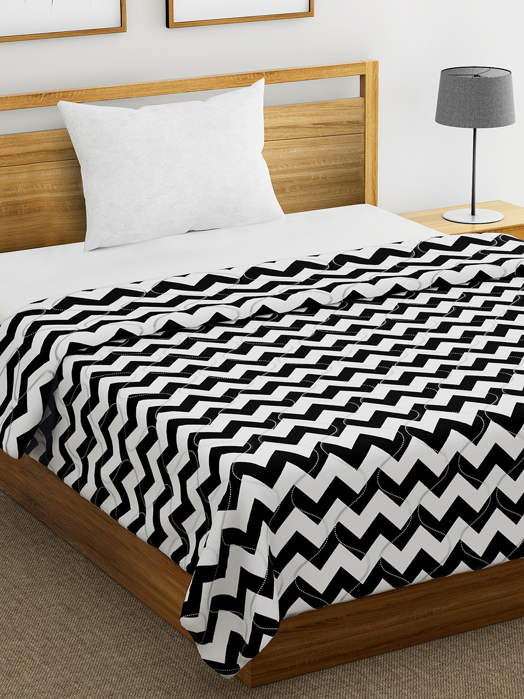 Divine Casa Black & White Abstract Mild Winter 110 GSM Single Bed Comforter