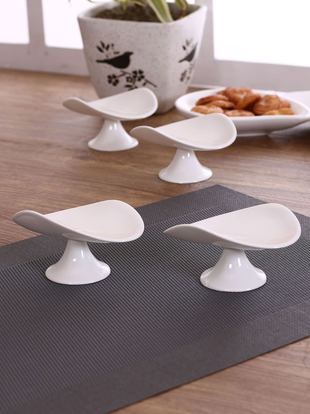 CLAY CRAFT White 4-Pieces Solid Ceramic Dessert Stand Set