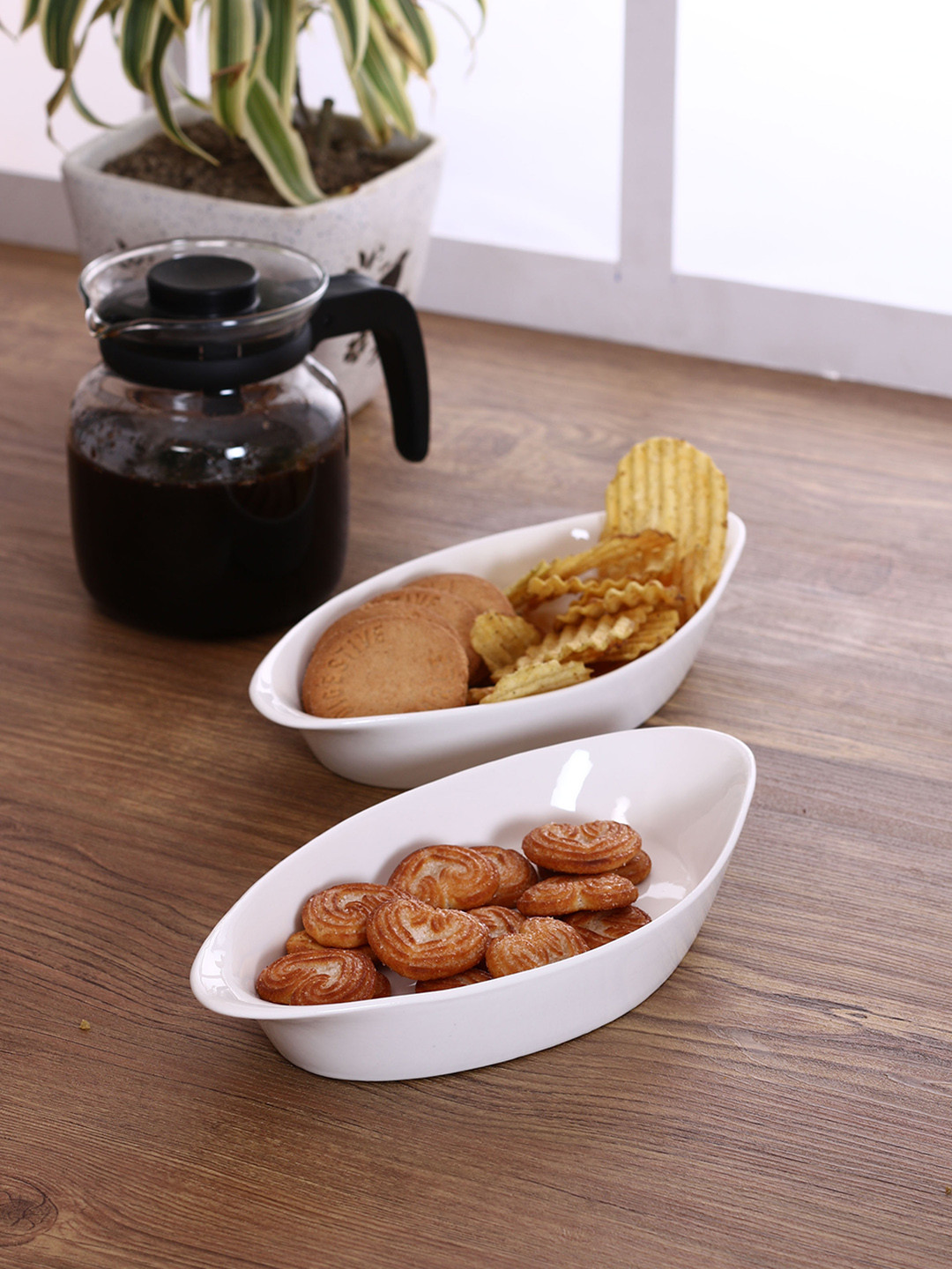 CLAY CRAFT White Set of 2 Pie Dishes