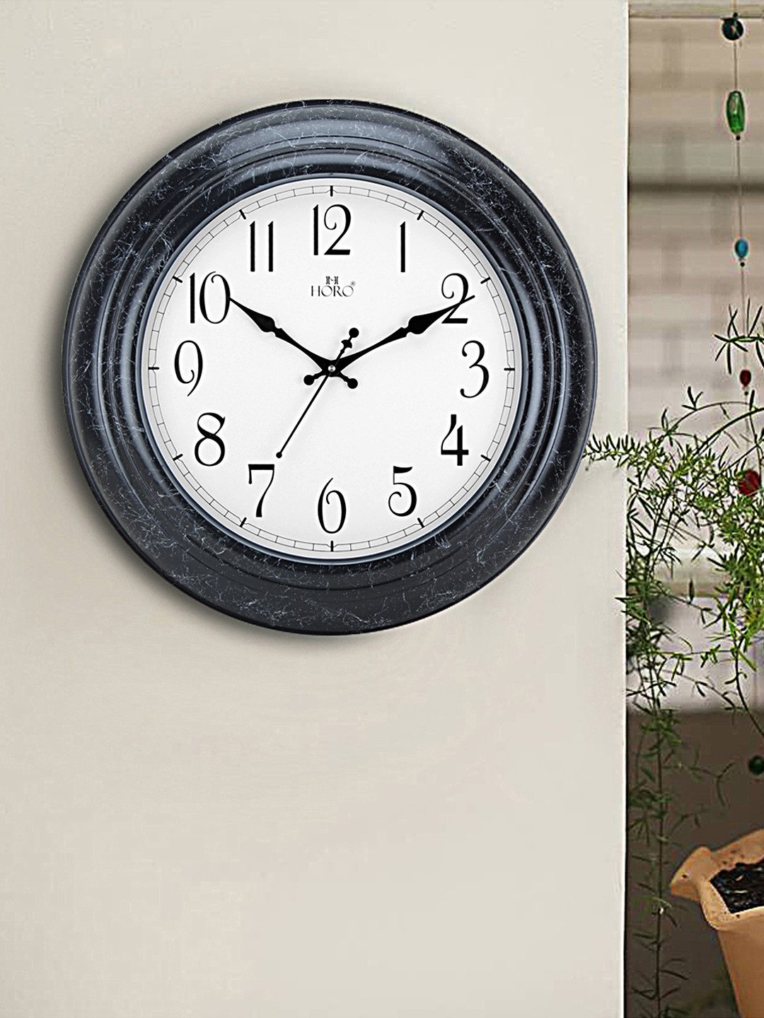 Horo White Plastic Large Display Round Battery Analogue Wall Clock-30.5cm