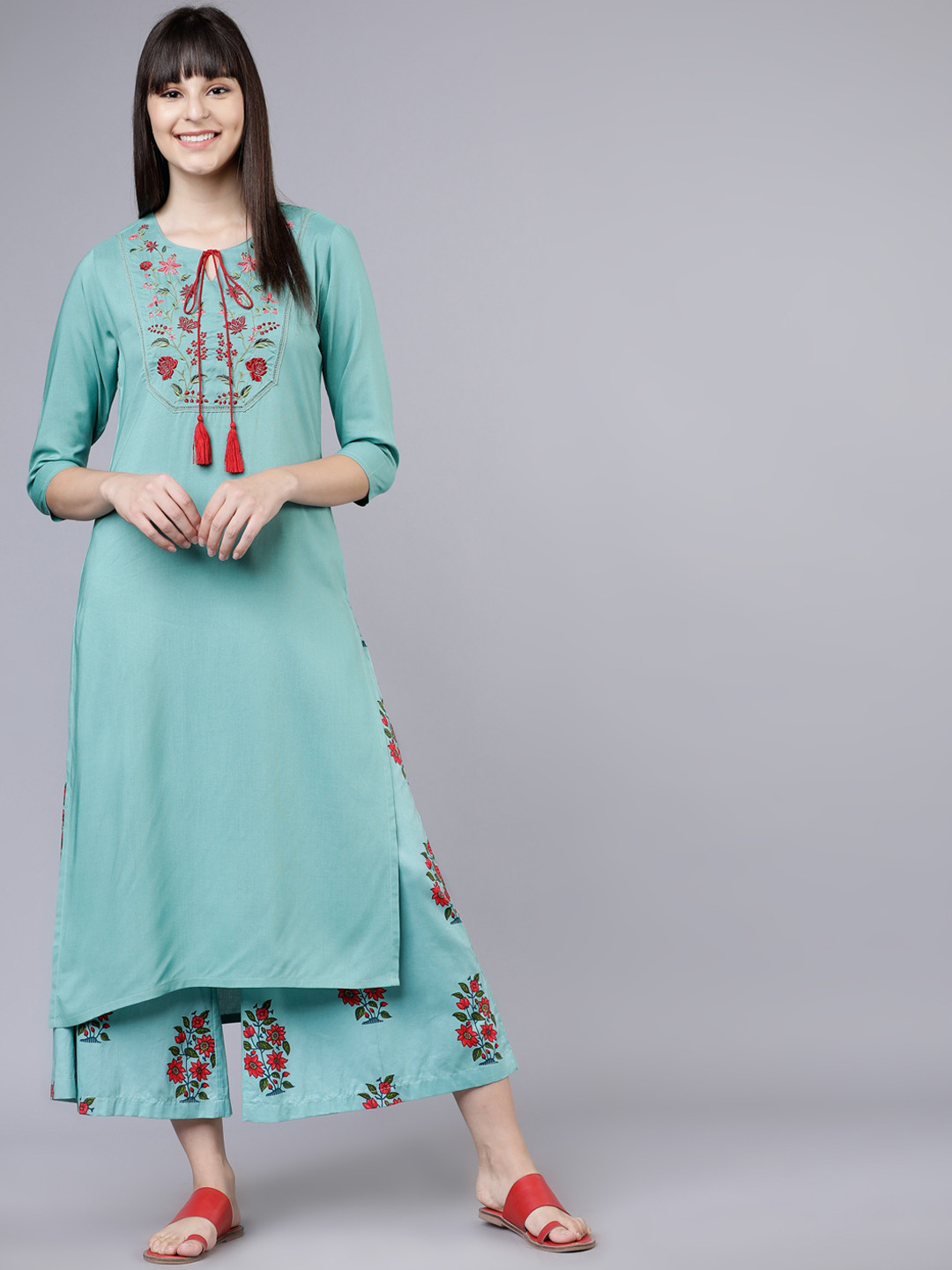 Vishudh Women Turquoise Blue Floral Embroidered Regular Thread Work Kurta with Palazzos