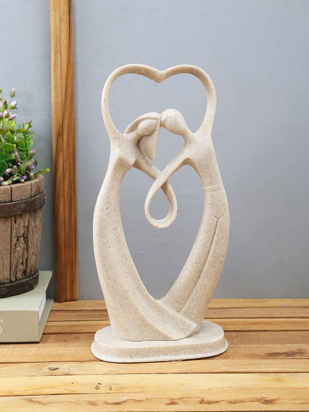 TAYHAA Strong Courtship Of Love Beige Resin Glossy Living Room Medium Showpiece - 11.4 Inches