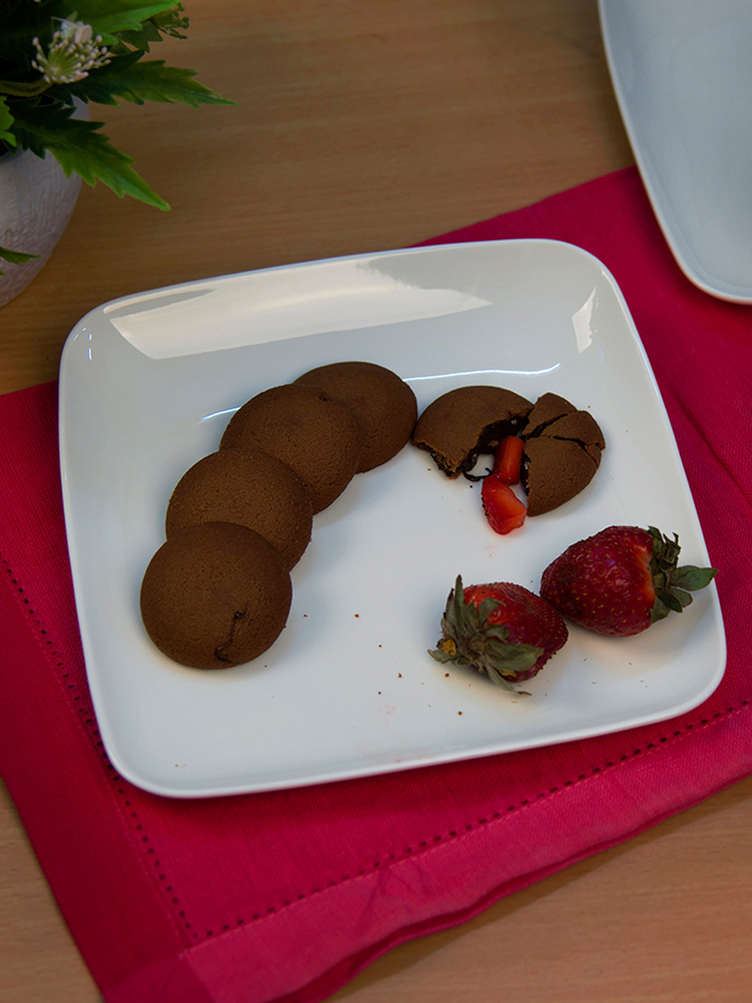 Homesake Set of 2 White Porcelain Square Serving Platters