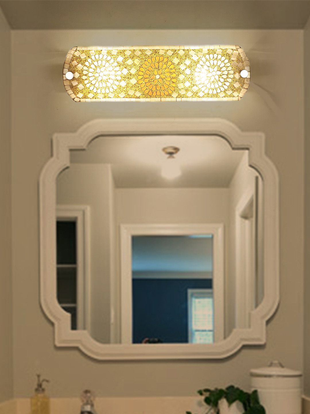 Fos Lighting Gold-Toned & Red Textured Handcrafted Mosaic Wall Lamp