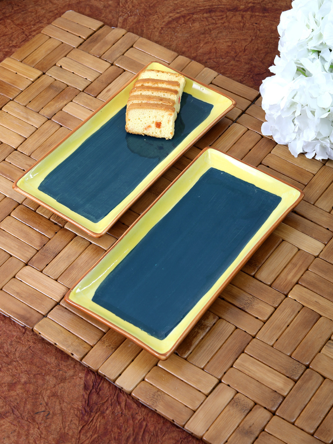 VarEesha Set of 2 Navy Blue & Yellow Solid Ceramic Plates