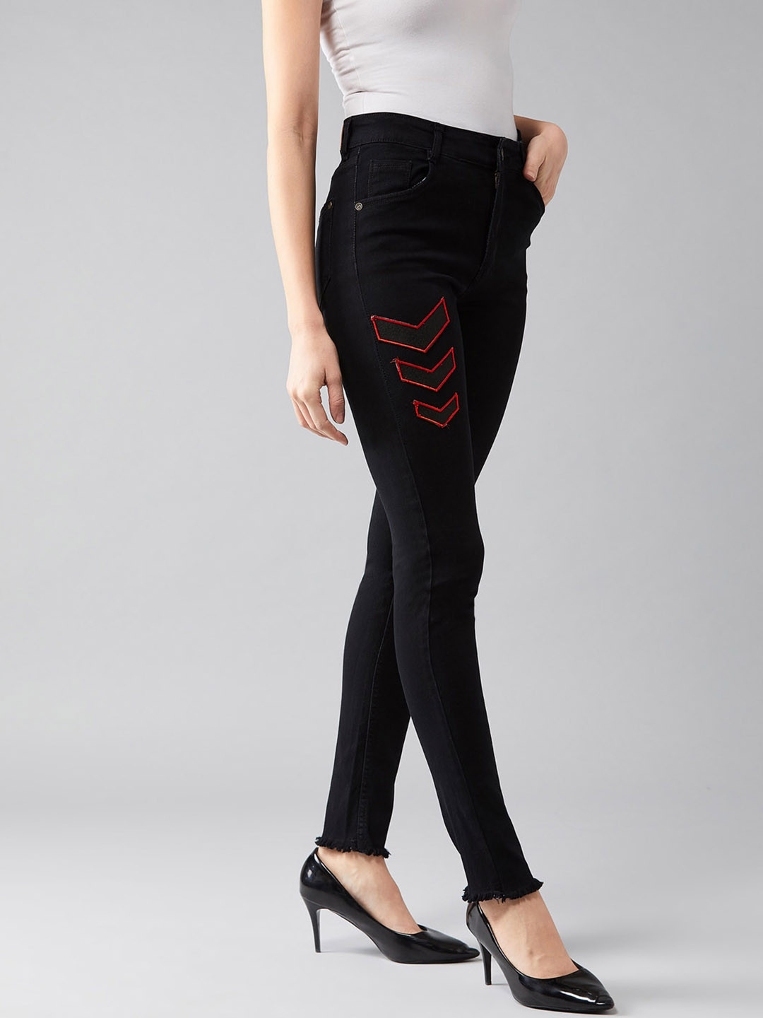 DOLCE CRUDO Women Black Slim Fit High-Rise Clean Look Stretchable Jeans