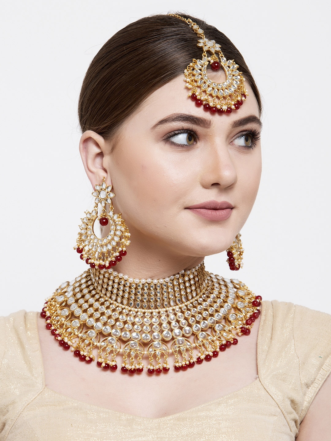 Choker necklace sale set myntra