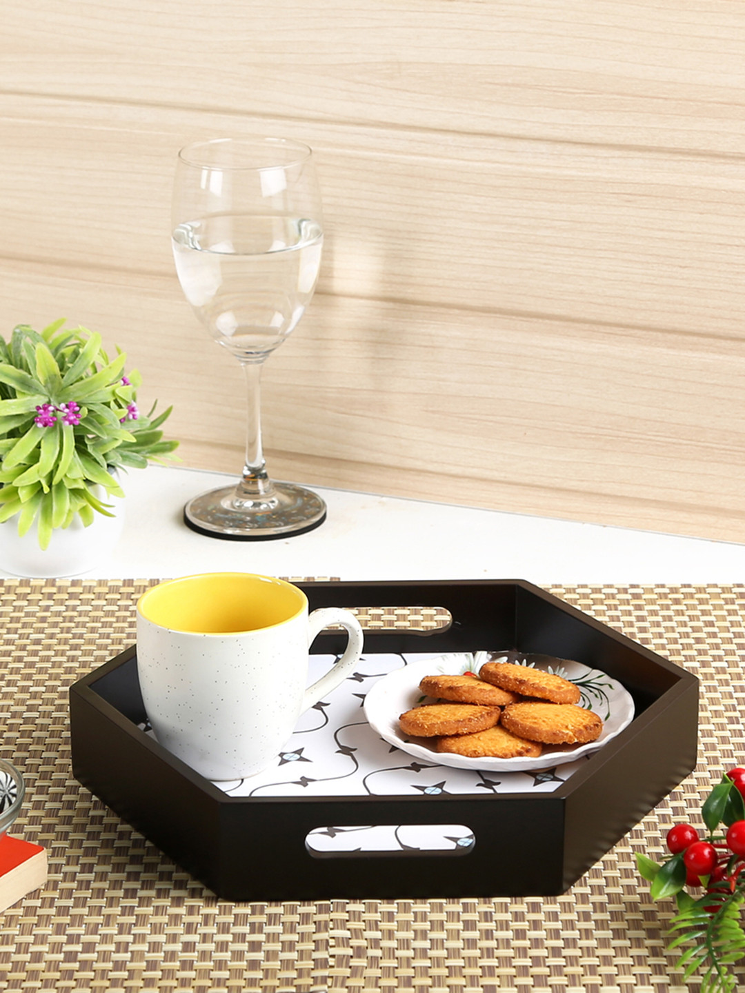 CRAYTON White & Black Printed MDF Serving Tray