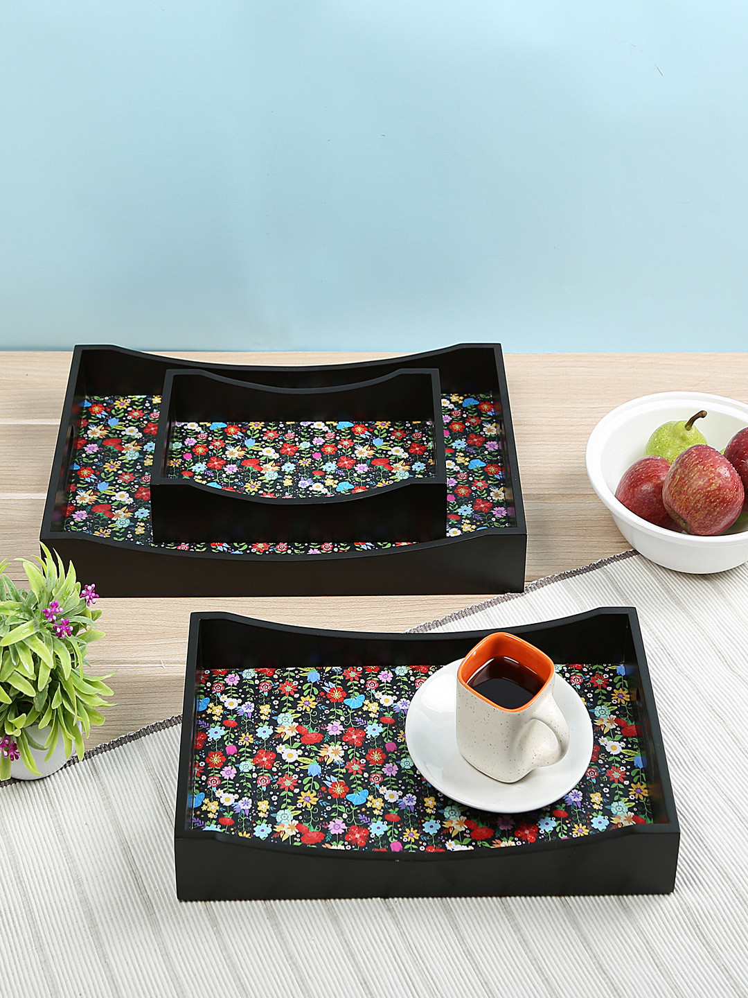 Crayton Set of 3 Multicolored MDF Rectangular Serving Tray