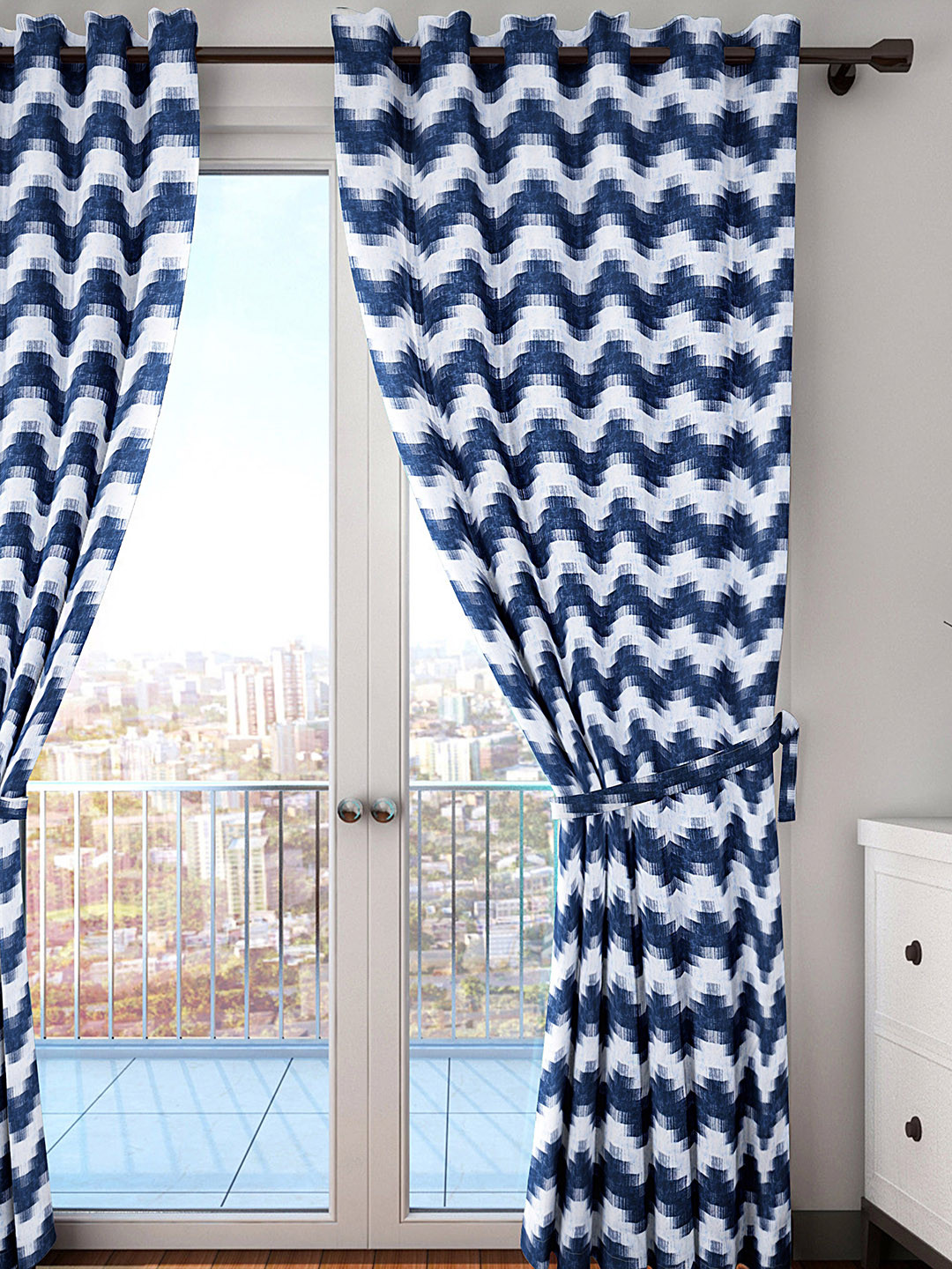 HOUZZCODE White & Navy Blue Single Curtain