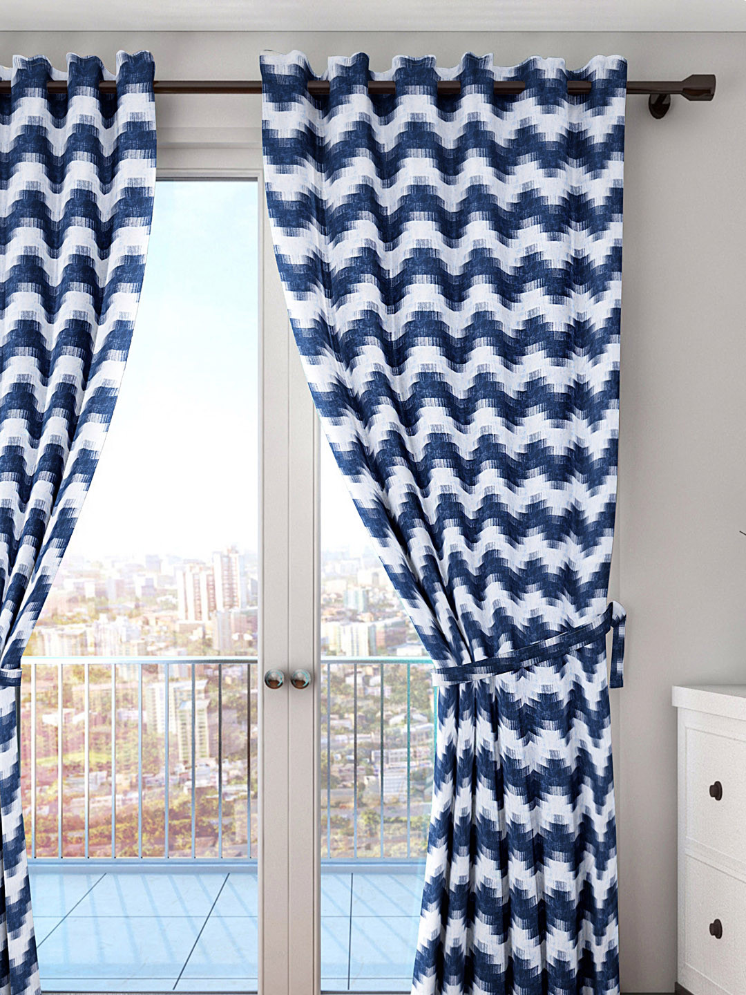 HOUZZCODE White & Navy Blue Single Curtain