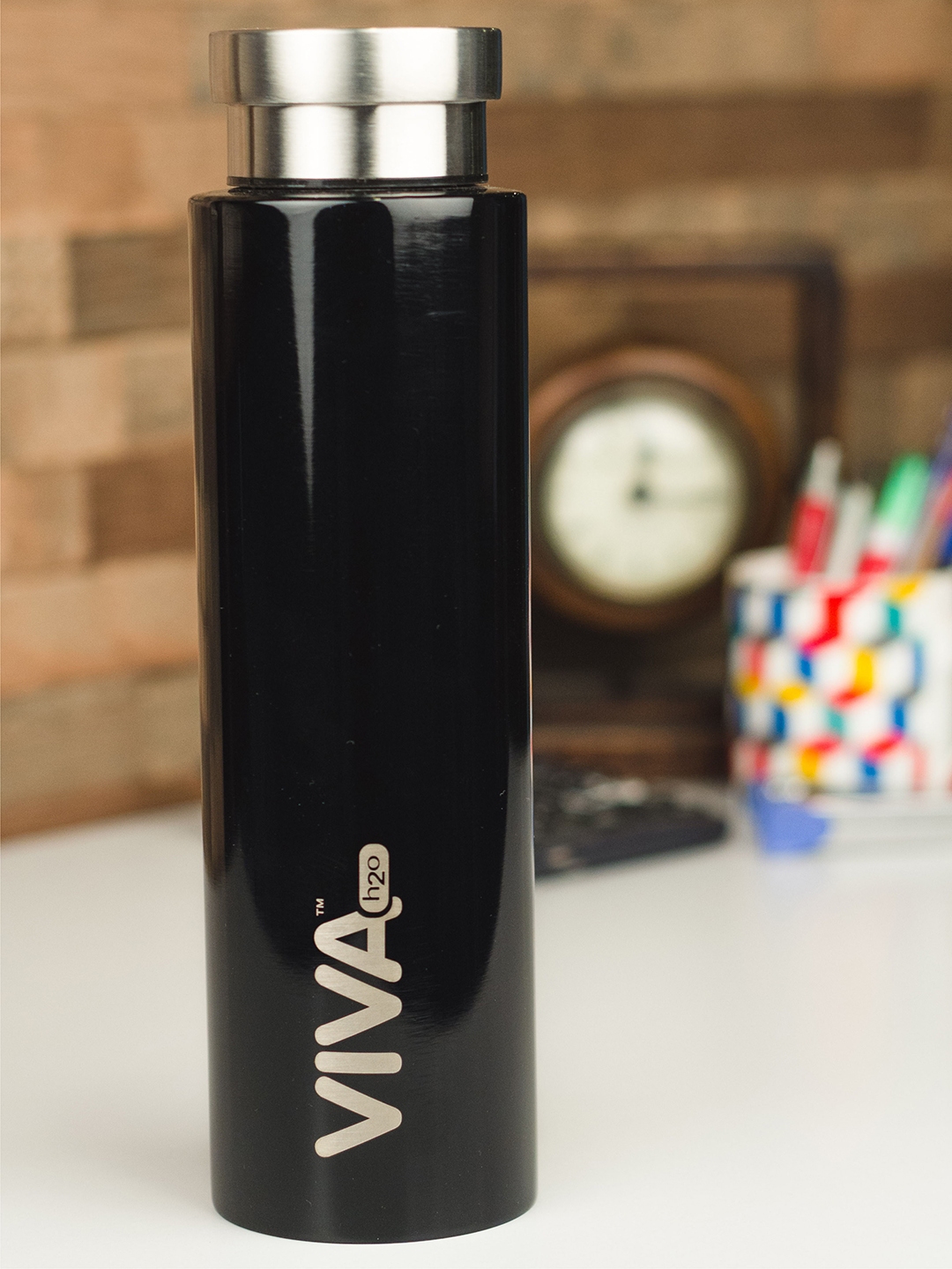 VIVA h2o Black Solid Stainless Steel Vaccum Insulated Water Bottle 800 ml