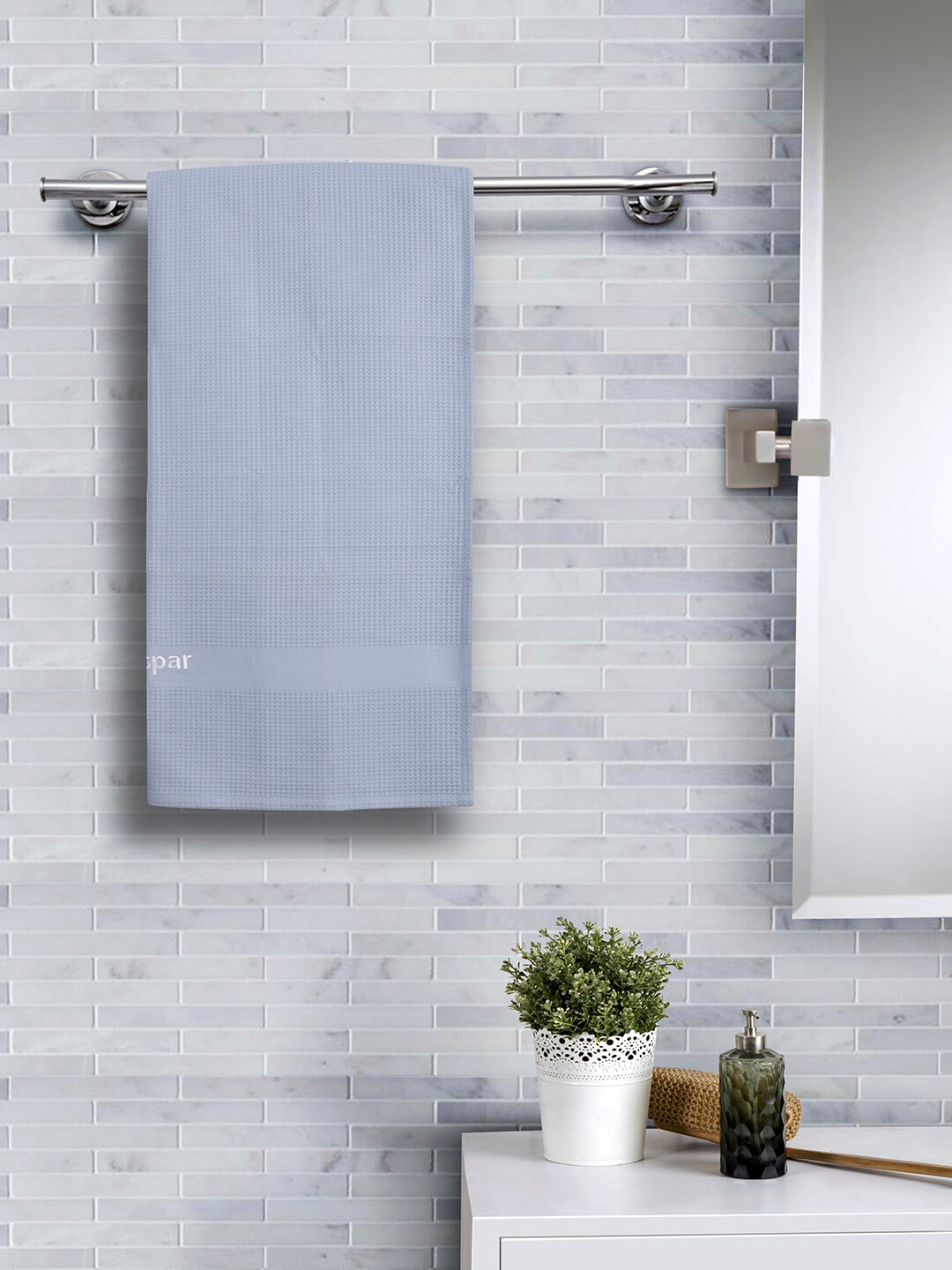 MASPAR Unisex Blue Solid Waffle Catalina 240 GSM Bath Towel