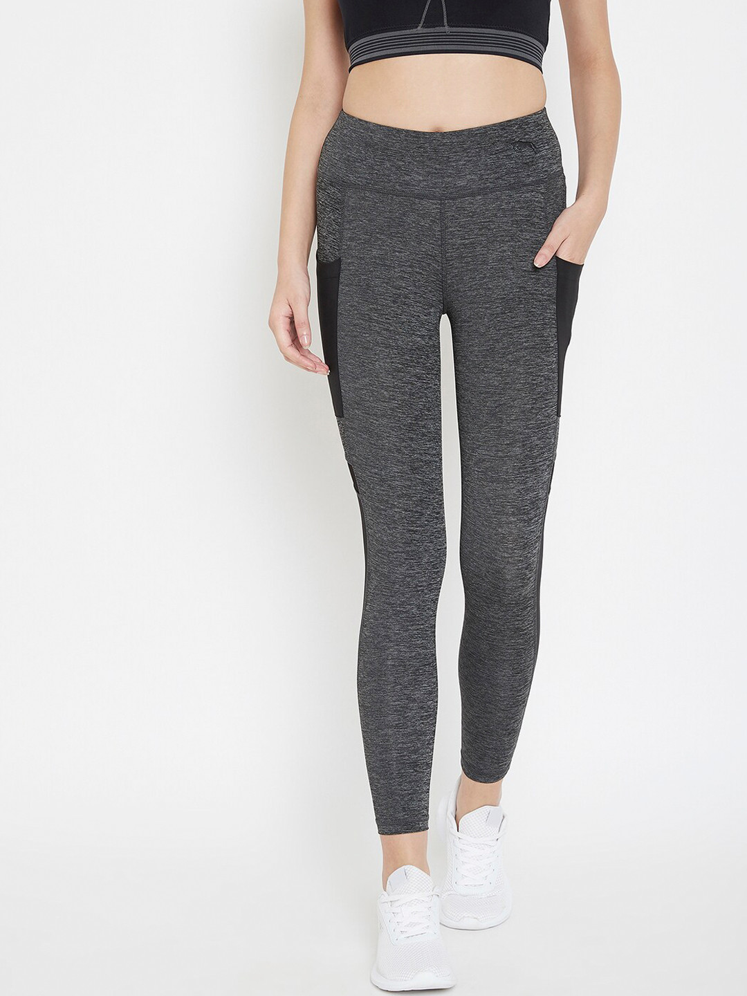 JUMP USA Women Grey & Black Colourblocked Activewear Gym Tights