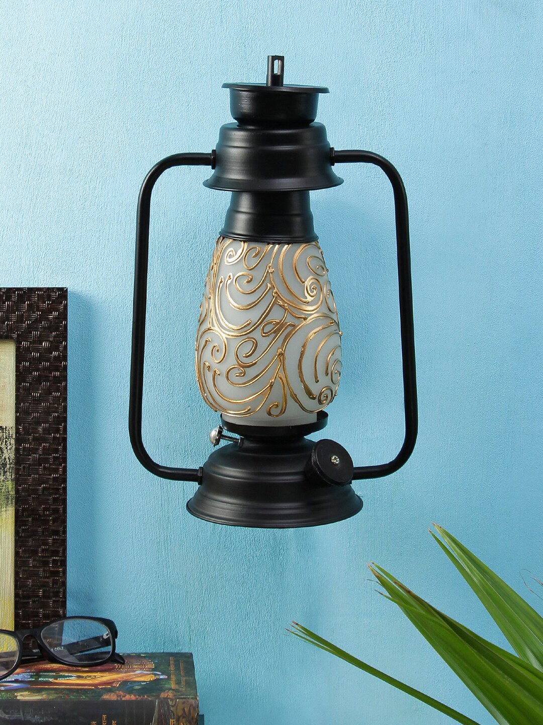 Devansh White & Black Textured Traditional Wall Lantern