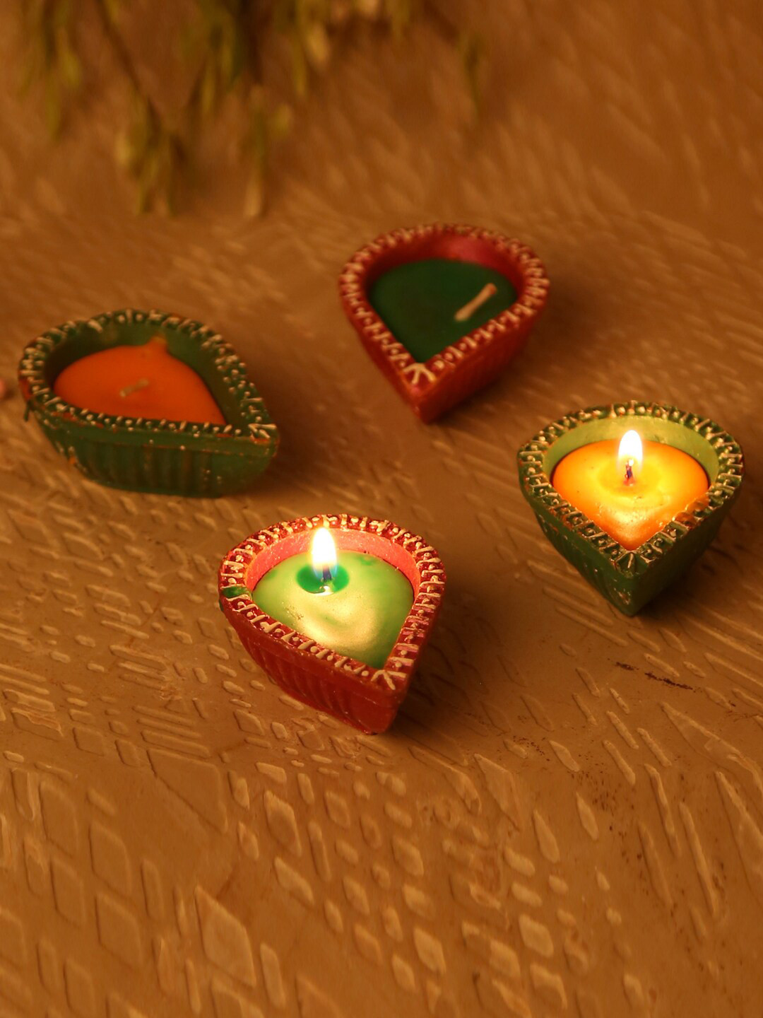 Aapno Rajasthan Set of 4 Green & Magenta Traditional Painted Terracotta Diyas