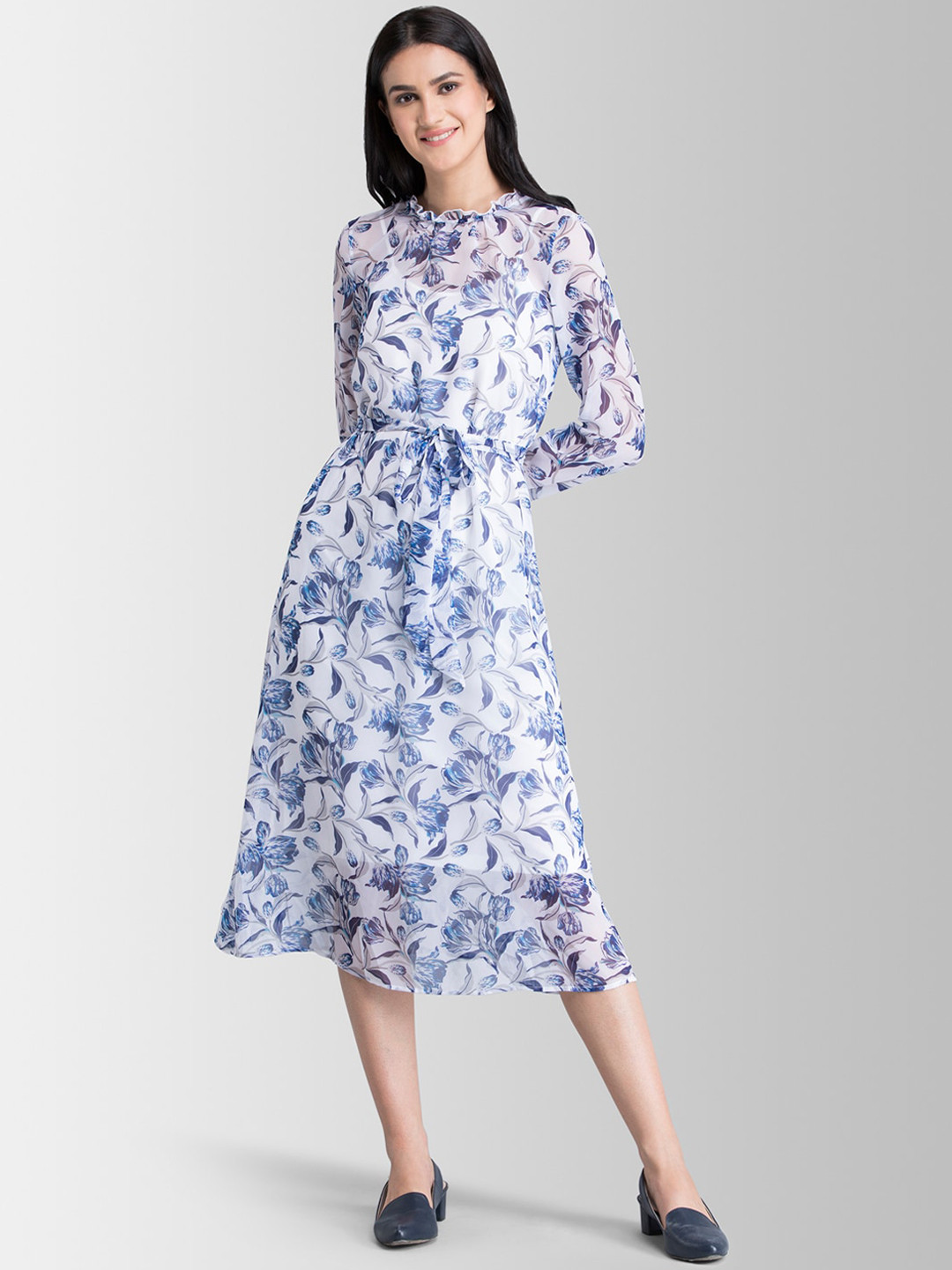 FableStreet Women White & Blue Floral Printed Fit and Flare Dress