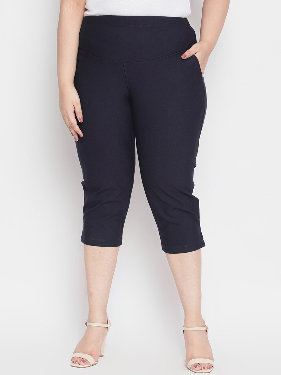 Amydus Women Plus Size Navy Blue Solid Skinny Fit Capris