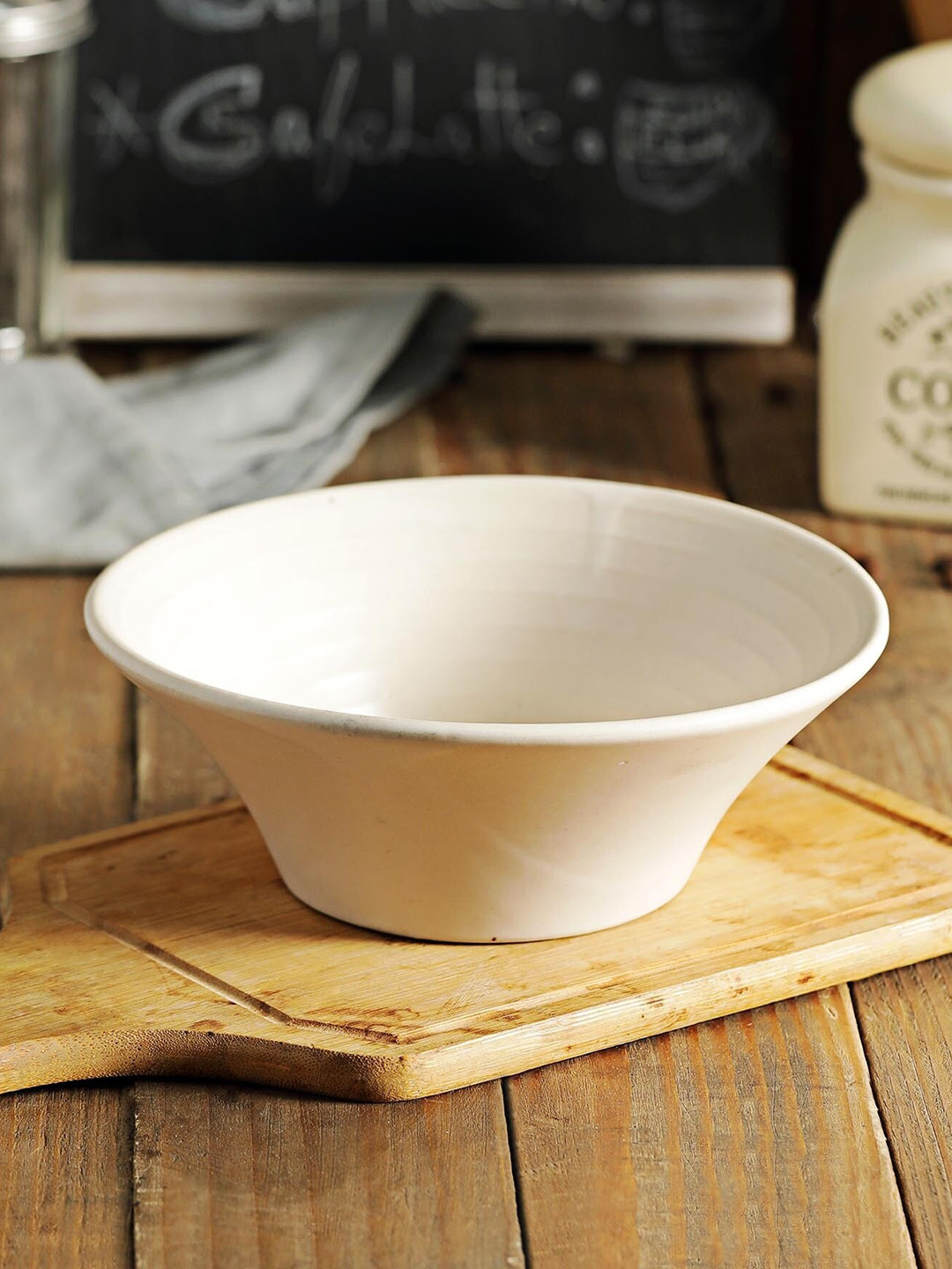 MIAH Decor Off-White Handcrafted Ceramic Matte Finish Japanese Serving Bowl