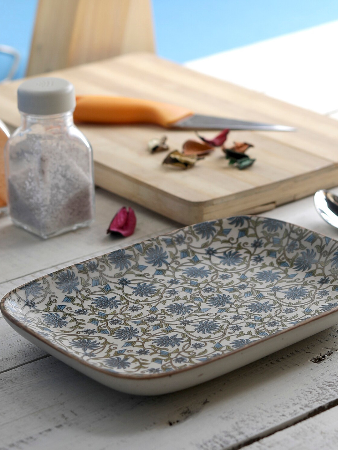 MIAH Decor Set of 2 Handcrafted Ceramic Green Flowers Nut Serving Tray Decals