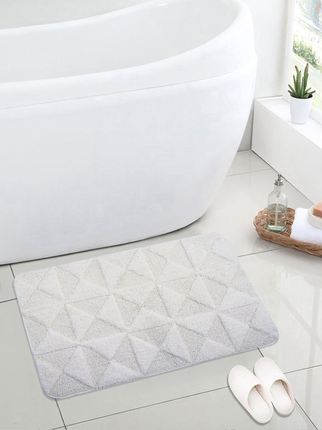 Saral Home Off-White Firki Pattern Anti-Skid Bath Rug