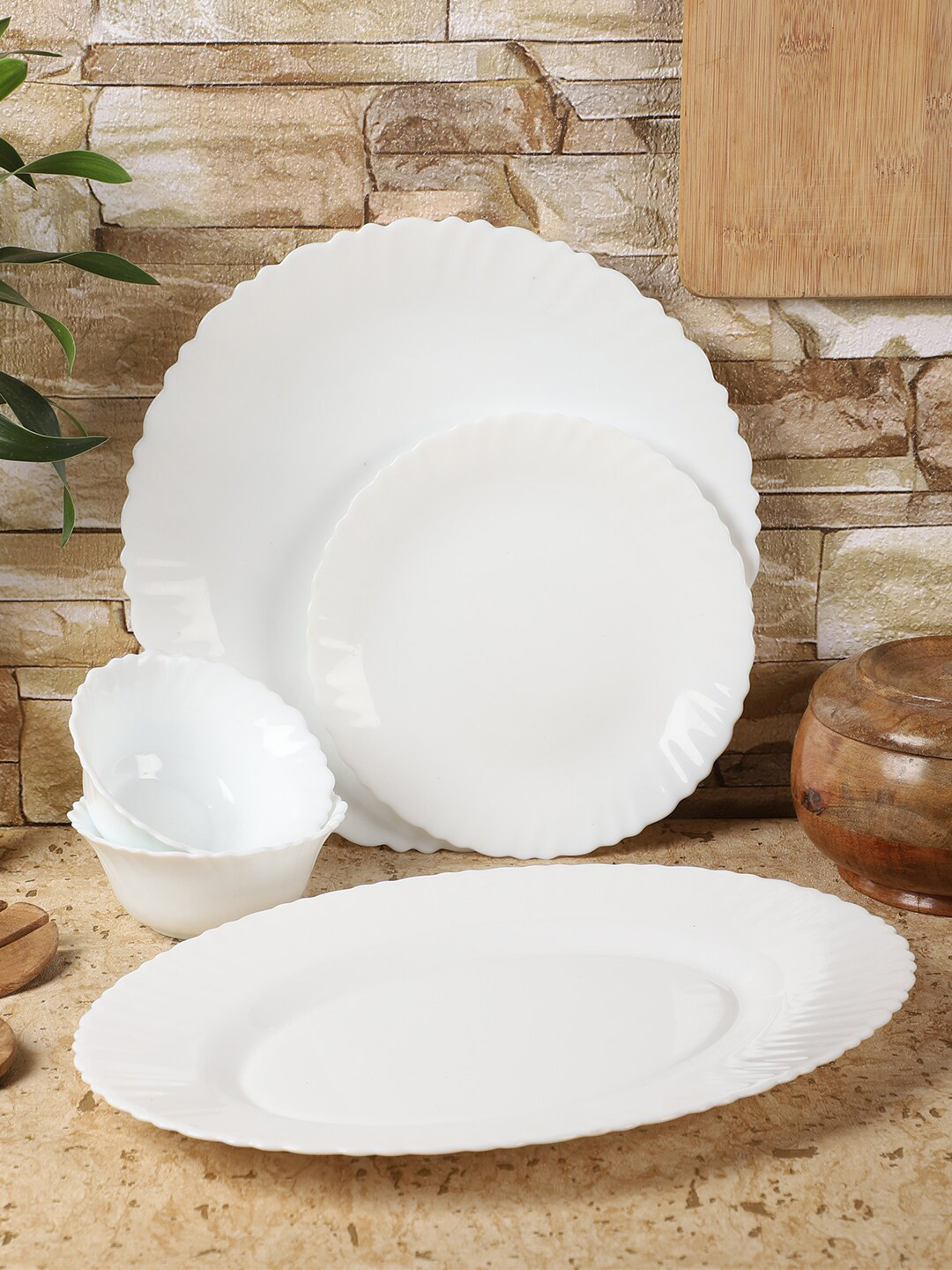 CDI White Solid Melamine Dishwasher and Microwave Safe 19 Piece Dinner Set