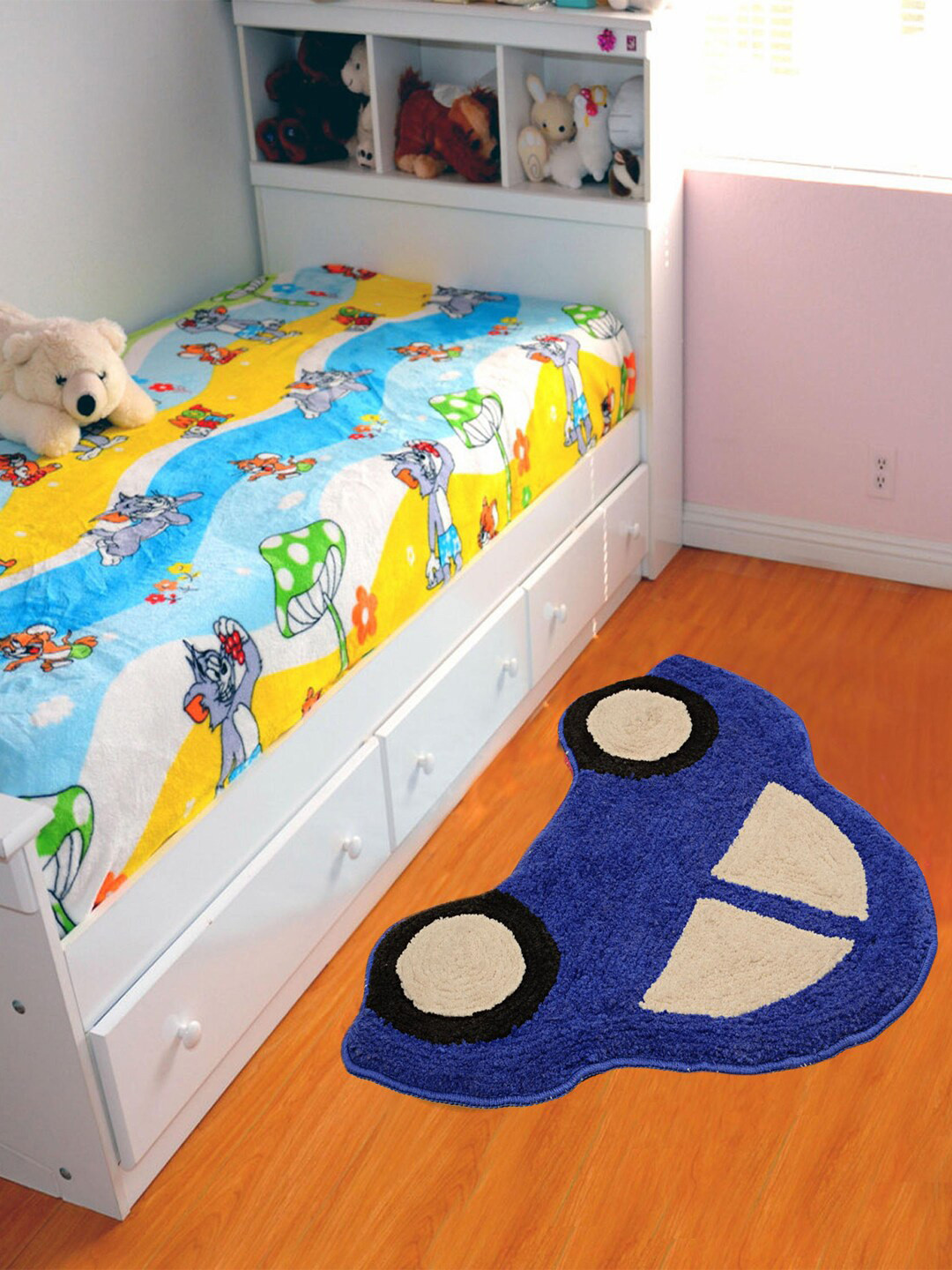 Saral Home Blue & Beige Car Shape Soft Microfiber Anti Slip Floor Mat