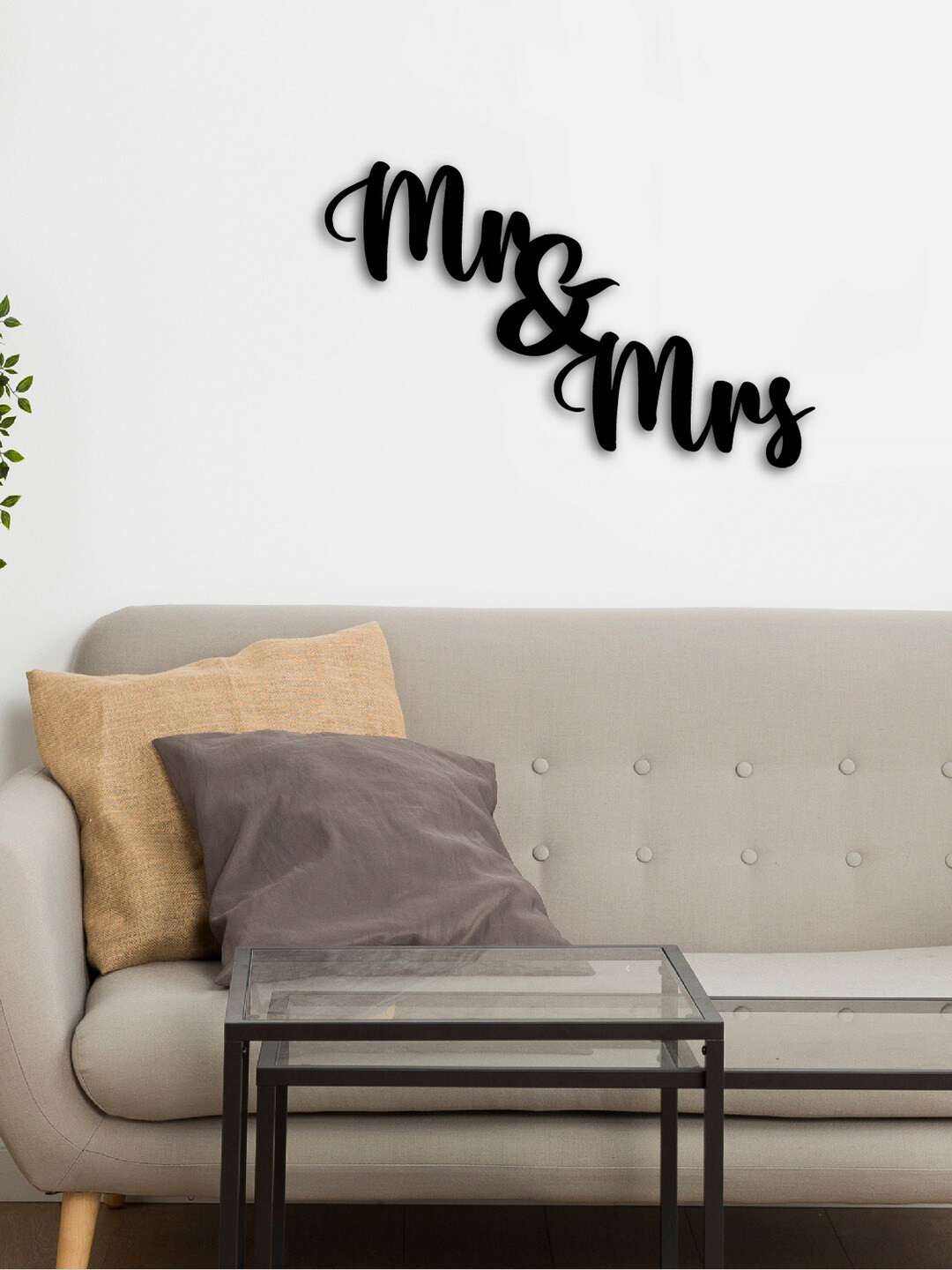 eCraftIndia Mr & Mrs Wood Matte Hanging Hall Signs and Plaques-10In