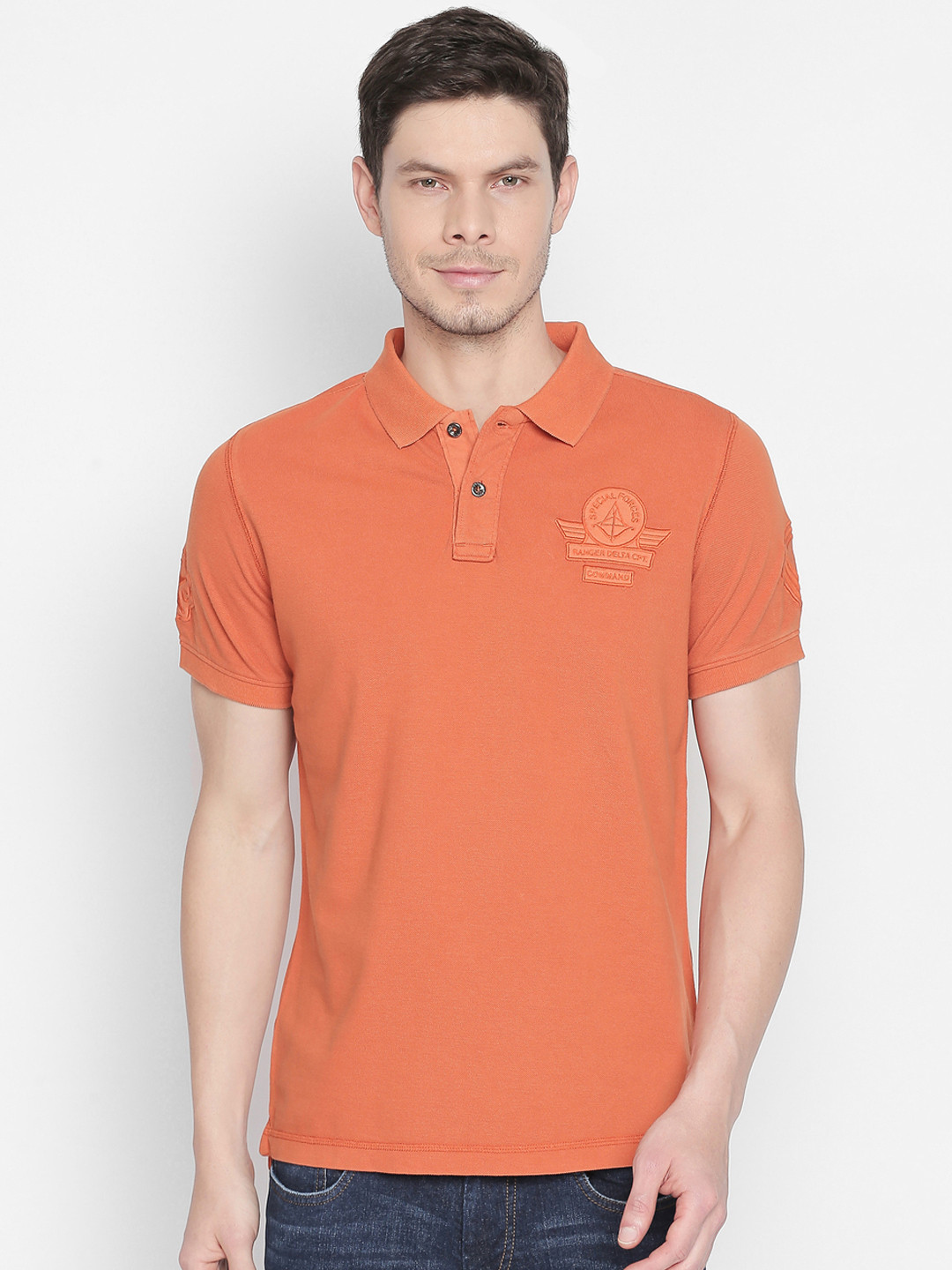 Basics Men Orange Solid Round Neck T-shirt