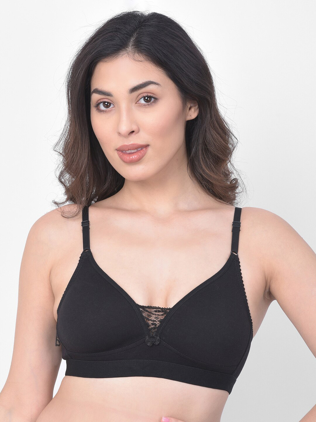 Clovia Black Solid Non-Wired Non Padded T-shirt Bra BR2073P1342B