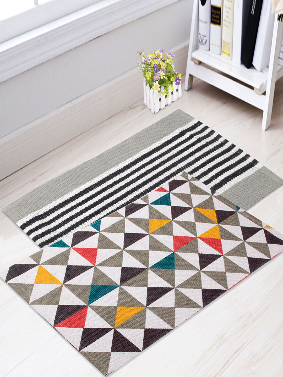 Saral Home Set of 2 White & Grey Geometric Print Modern Cotton Rugs