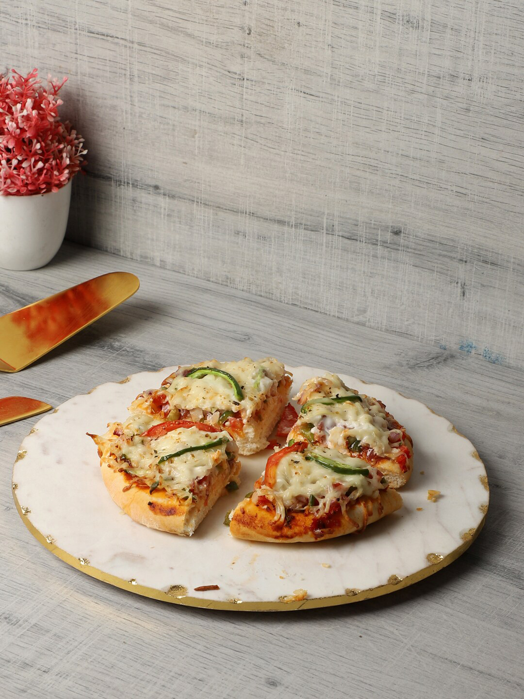 NikkisPride White & Gold-Toned Handmade Marble Pizza Platter