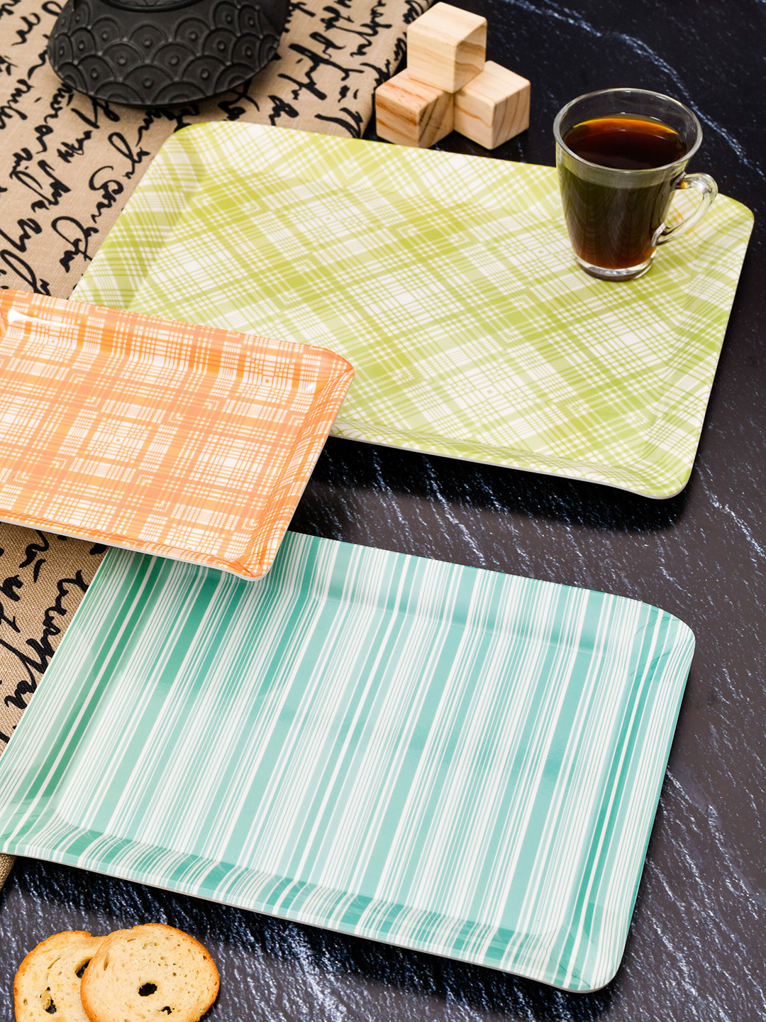 GOODHOMES Multicolored Set of 3 Serving Trays