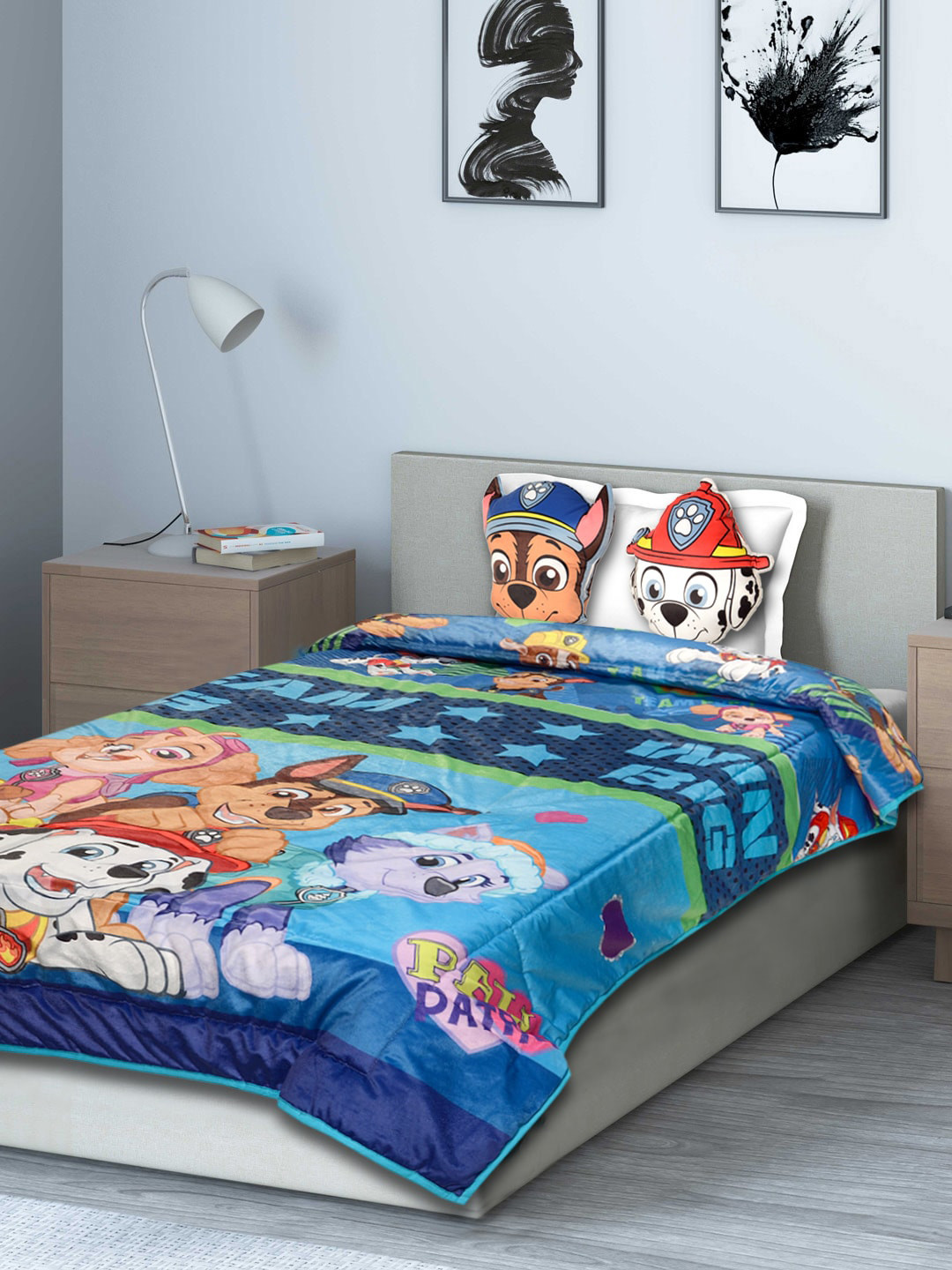 Saral Home Blue & Pink Cartoon Characters Mild Winter 210GSM Single Bed Quilt & 2 Cushions