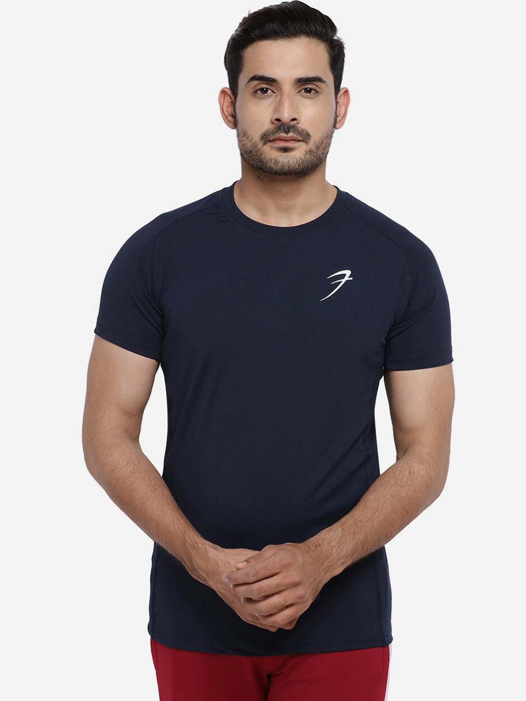FUAARK Men Navy Blue Solid Round Neck T-shirt