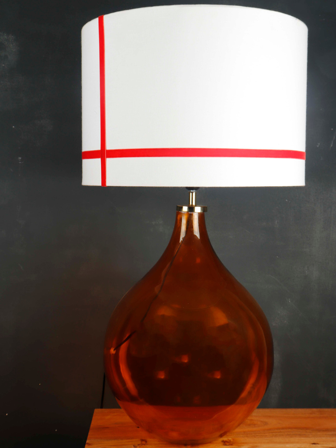 Grated Ginger White Self Design Big Bump Contemporary Table Lamp with Shade