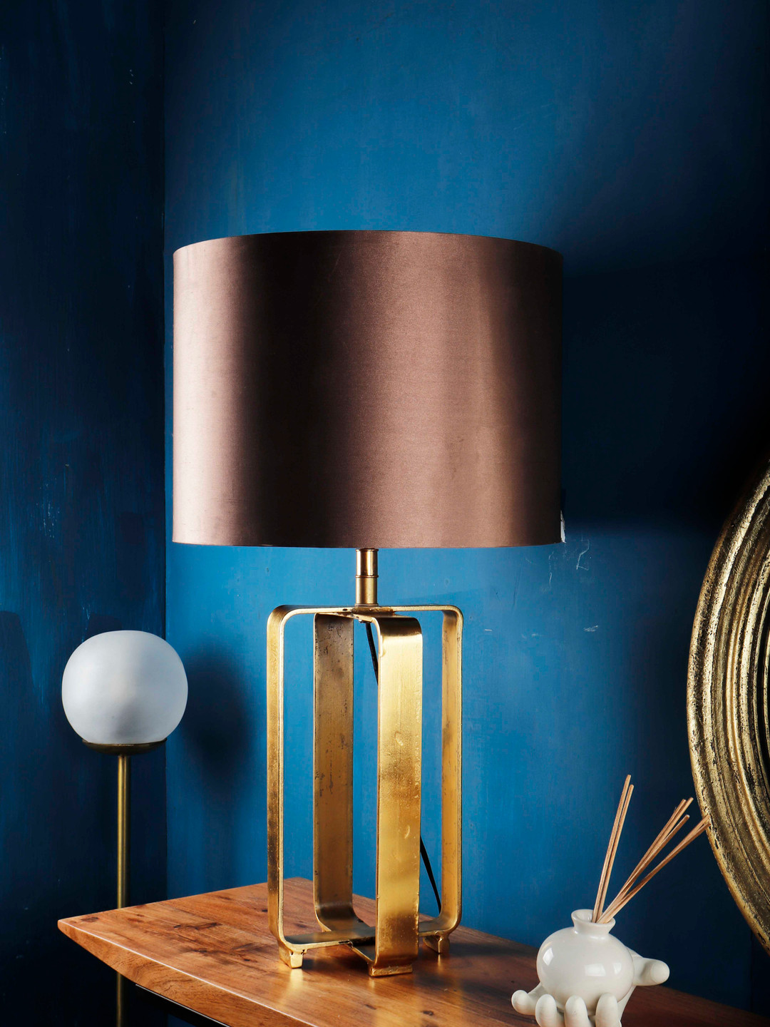 Grated Ginger Copper-Toned Self Design Contemporary Table Lamp with Shade