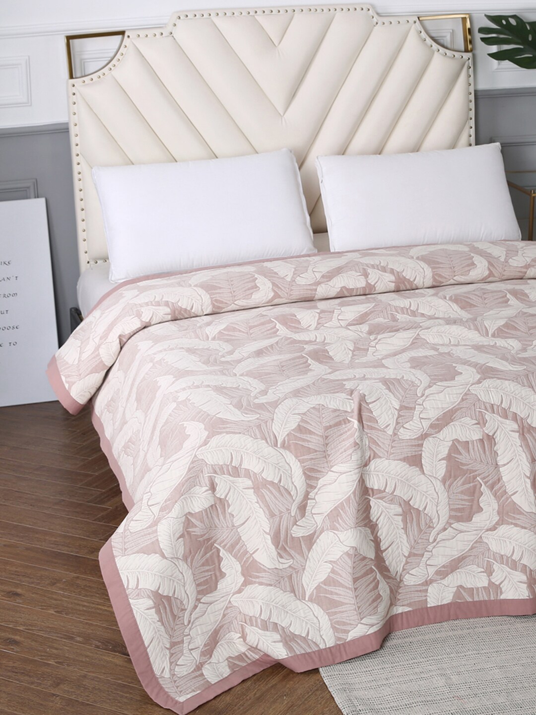 URBAN DREAM Red & White Floral Double Queen Bed Cover