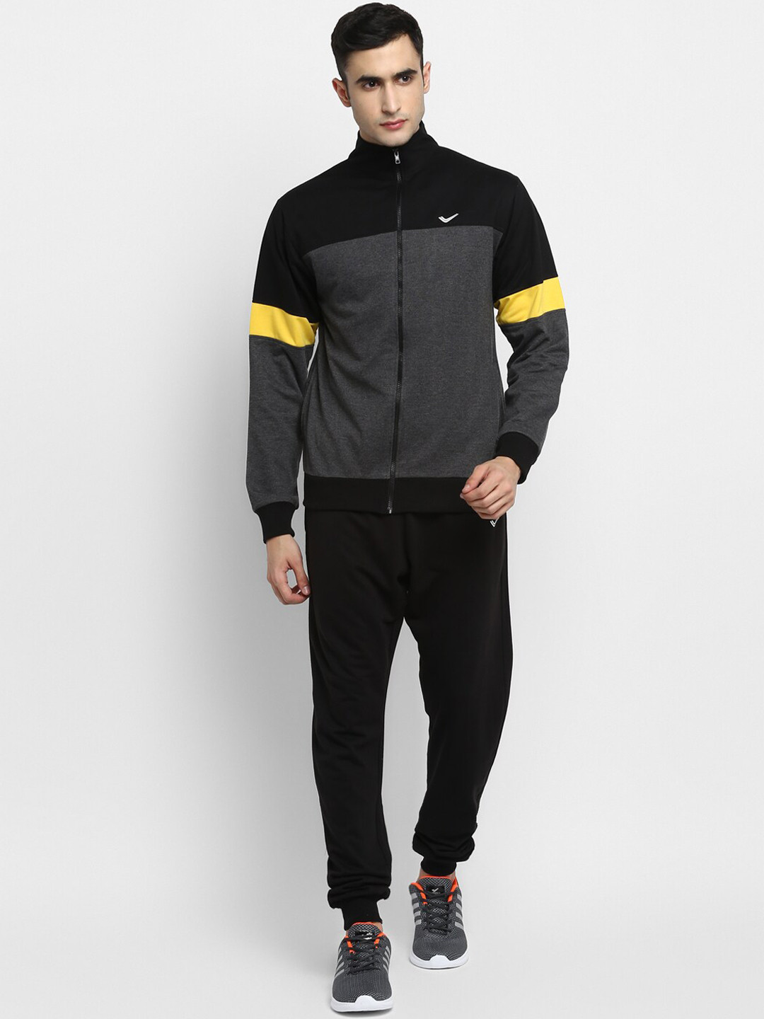 Yuuki Men Grey & Black Colourblocked Track Suit