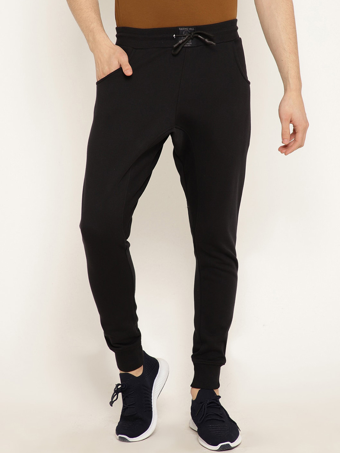 PUNK Men Black Solid Slim Fit Joggers