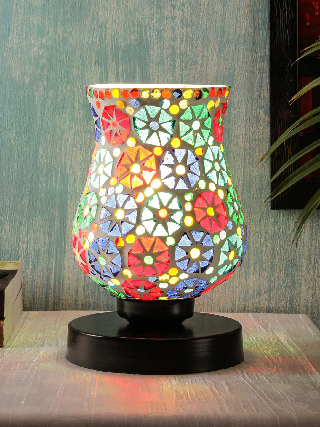 Devansh Grey & Red Mosaic Floral Printed Mosaic Tikona Table Lamp