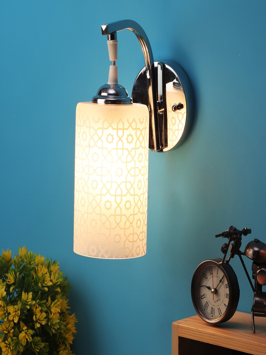 MFD HOME FURNISHING White & Yellow Printed Armed Sconce Lamp