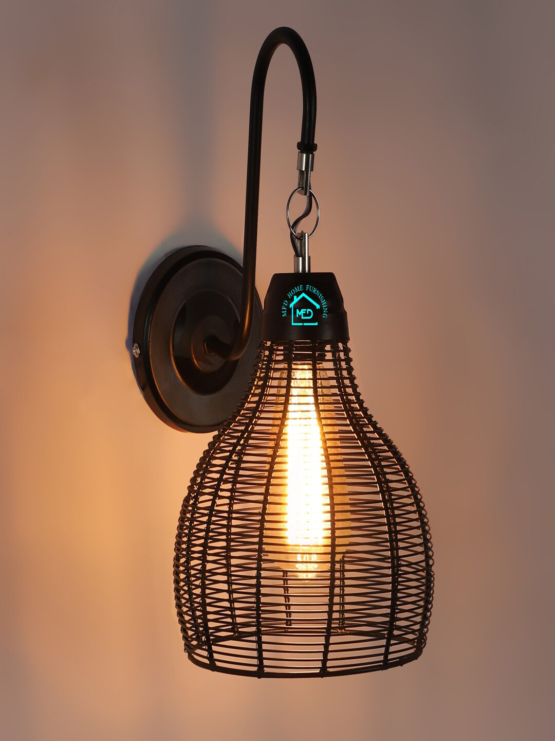 MFD HOME FURNISHING Black Solid Pendant Wall Lamp