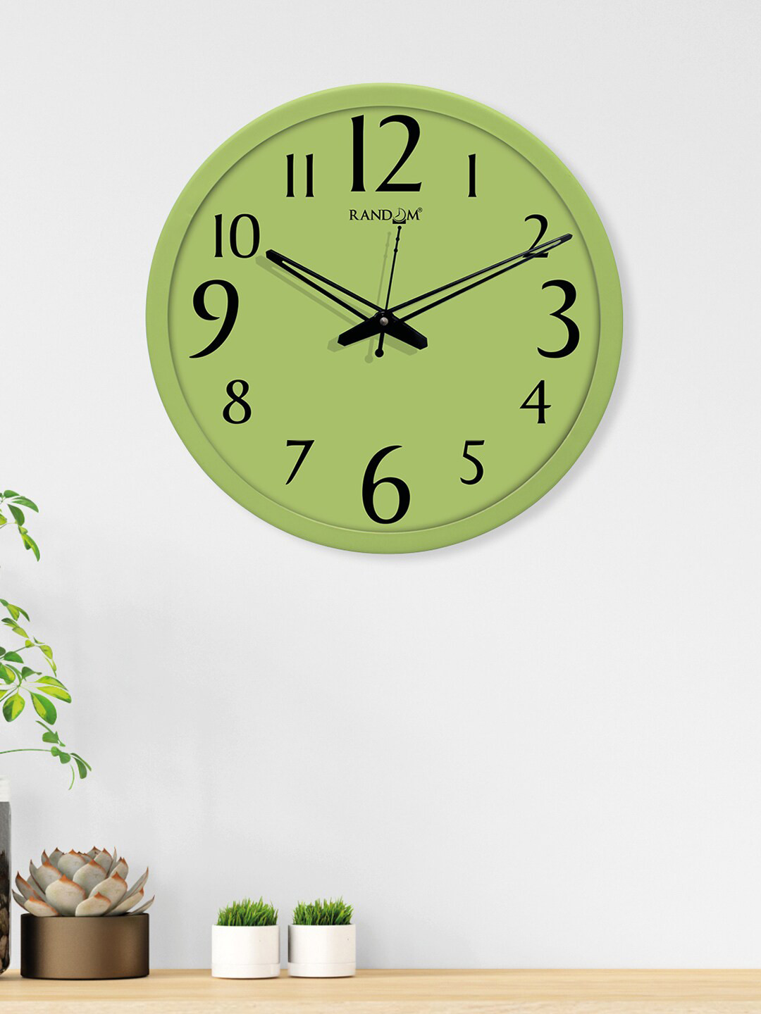 RANDOM Green & Black Round Solid Analogue Wall Clock