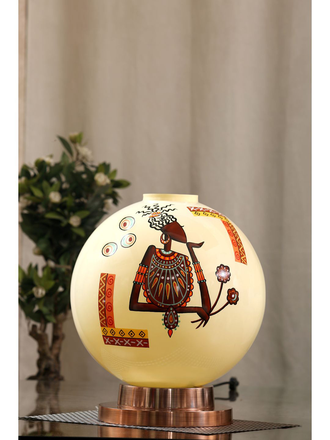 POSH-N-PLUSH Off White Belle Lady Printed Glass Lamp