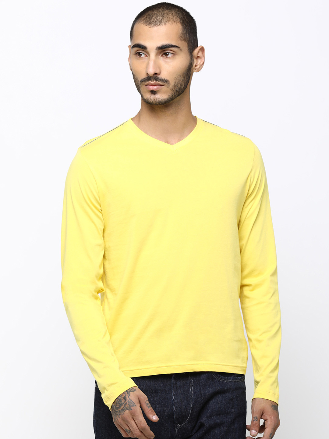 Huetrap Men Yellow Solid V-Neck T-shirt