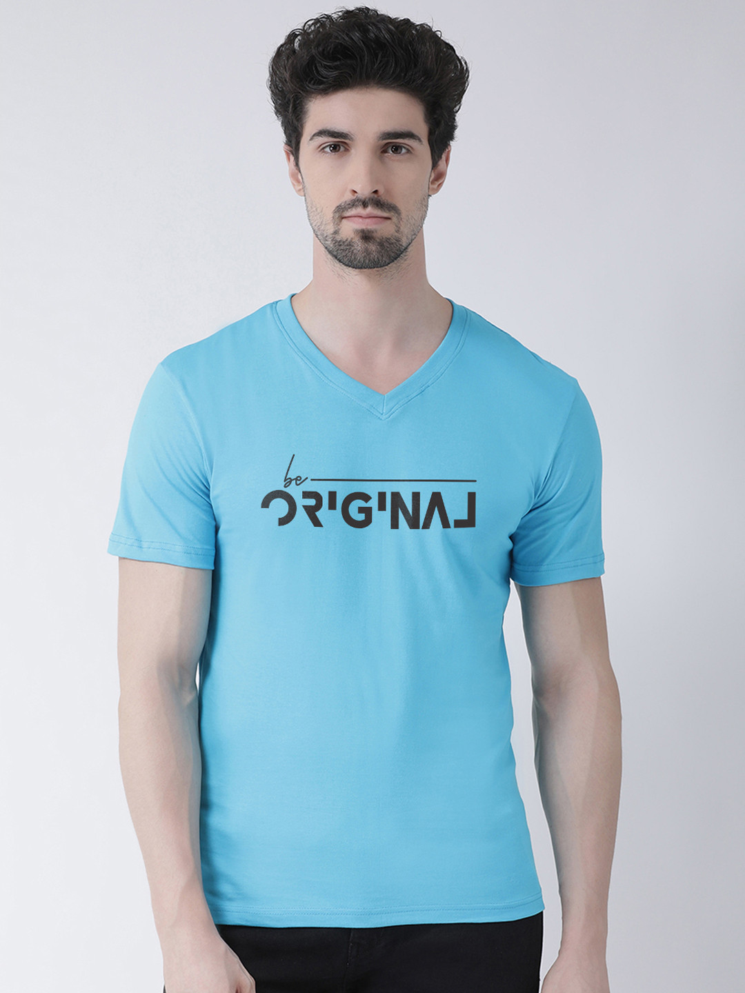 Friskers Men Turquoise Blue & Black Printed V-Neck T-shirt