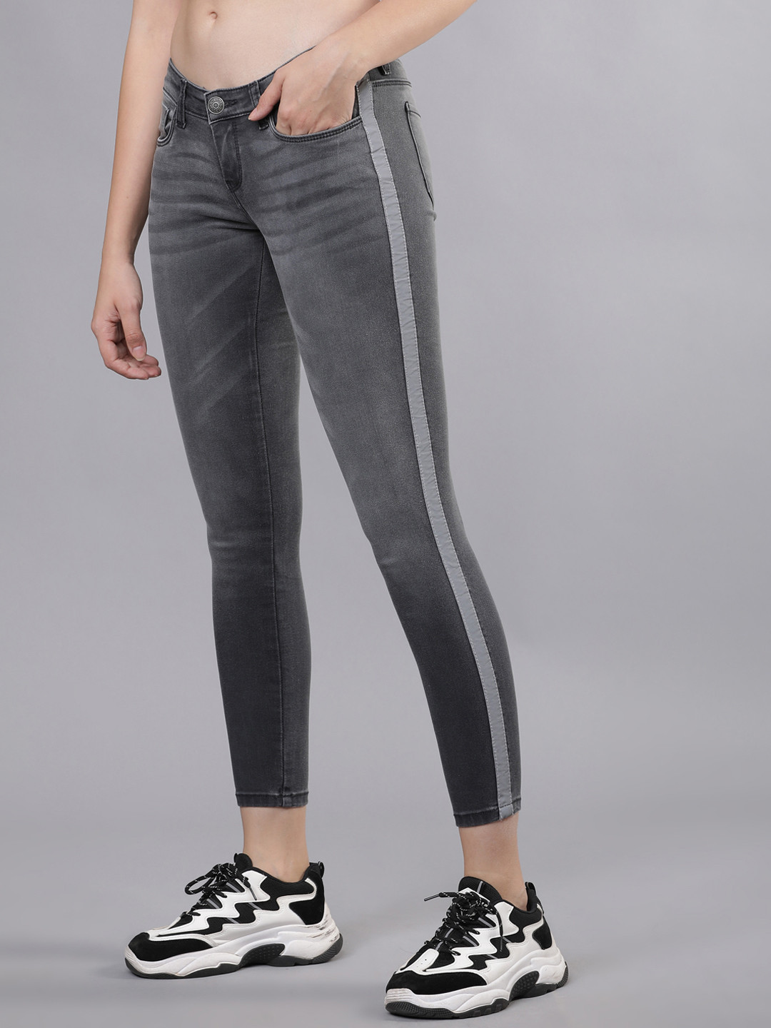 Tokyo Talkies Women Grey Twiggy Fit Mid-Rise Clean Look Stretchable Jeans