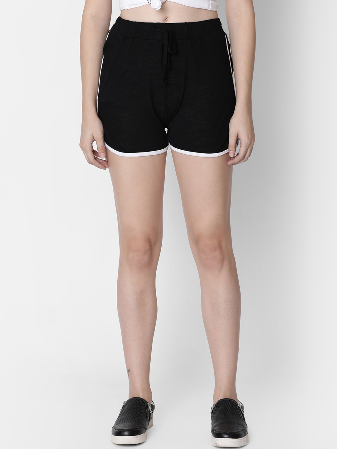Rute Women Black Solid Slim Fit Hot Pants