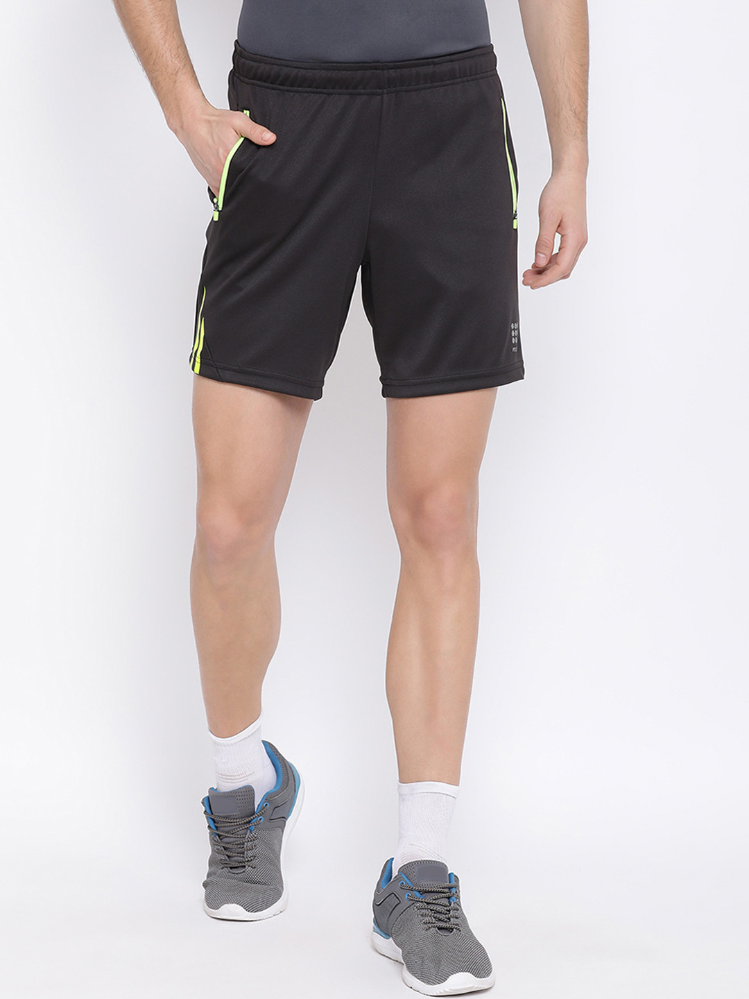 rock.it Men Black Solid Regular Shorts